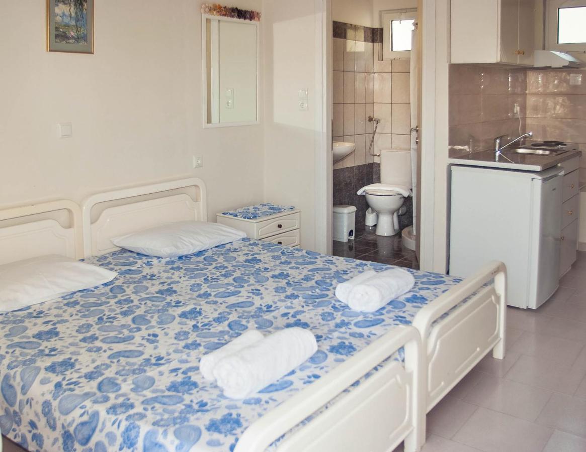 Ronzi Apartments Kamena Vourla Exterior photo