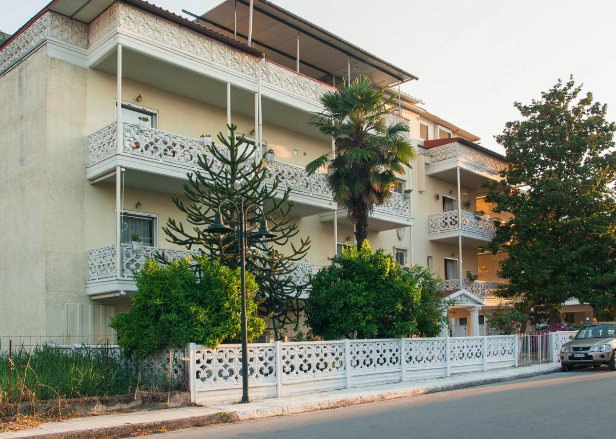 Ronzi Apartments Kamena Vourla Exterior photo