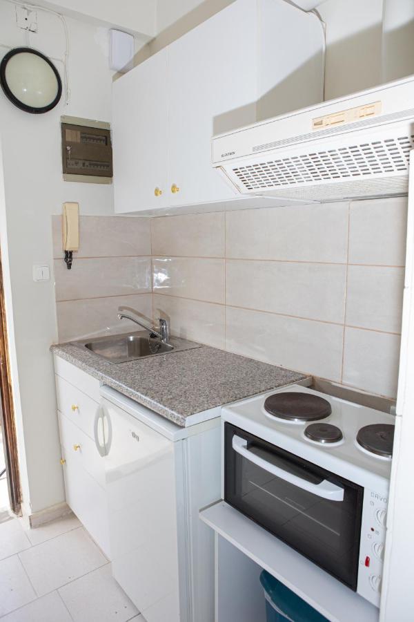 Ronzi Apartments Kamena Vourla Exterior photo