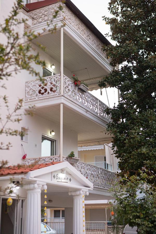 Ronzi Apartments Kamena Vourla Exterior photo